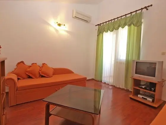 Apart Daire, 2 Yatak Odası (1124/9663)