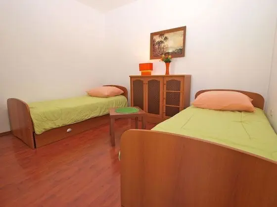 Apart Daire, 2 Yatak Odası (1124/9664)