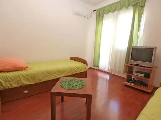 Apart Daire, 2 Yatak Odası (1124/9664)