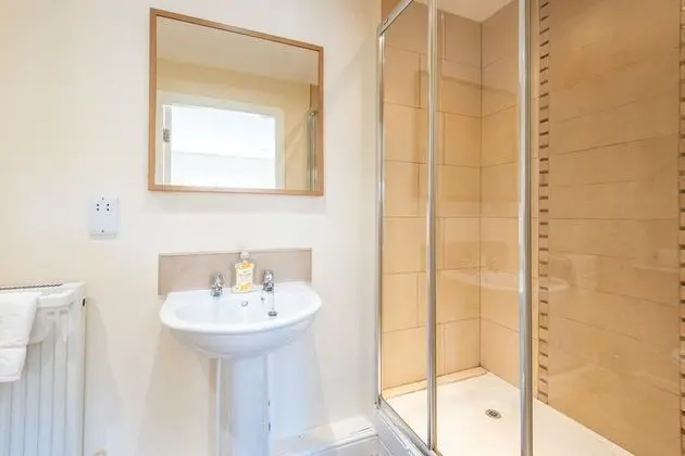 Apart Daire, Özel Banyo (11 Woodland Court)
