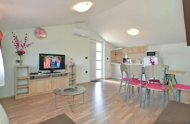 Standard Apart Daire, 2 Yatak Odası (1355/12759)