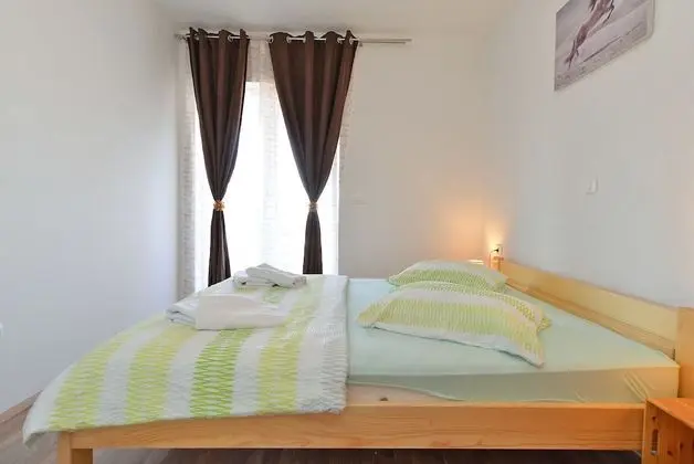 Standard Apart Daire, 2 Yatak Odası (1355/12760)