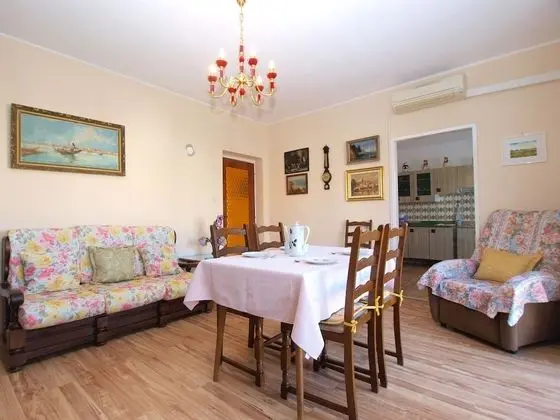 Standard Apart Daire, 3 Yatak Odası (1435/13343)