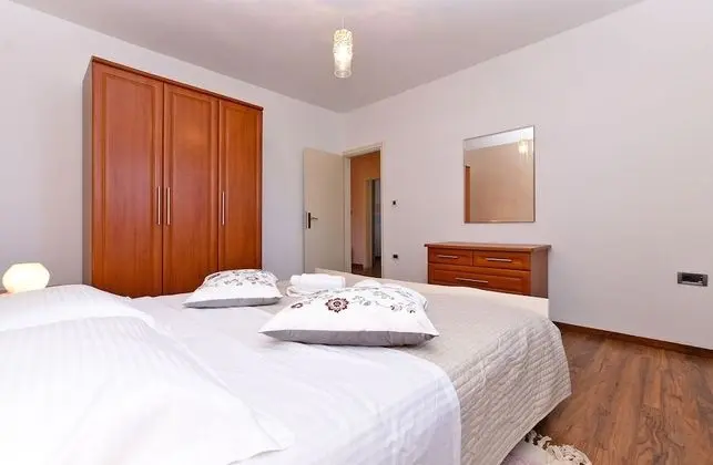 Standard Apart Daire, 3 Yatak Odası (0403)