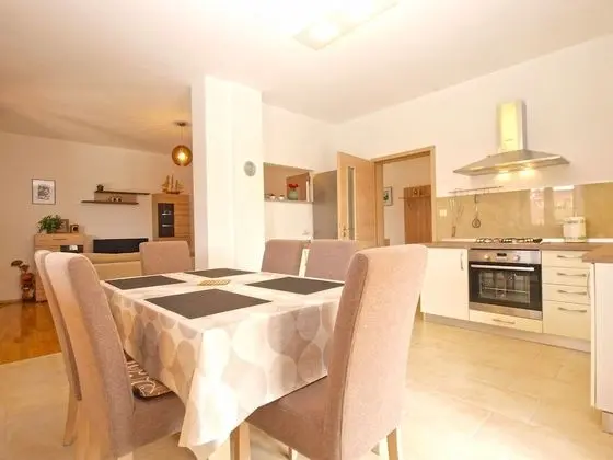 Standard Apart Daire, 3 Yatak Odası (1573/16141)