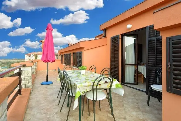 Standard Apart Daire, 4 Yatak Odası, Kişiye Özel Havuzlu (21273)