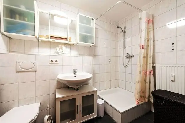 Basic Apart Daire, 1 Büyük (Queen) Boy Yatak ve Çekyat, Sigara İçilmez