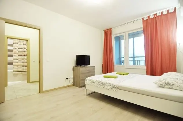 Comfort Oda, 1 Büyük (Queen) Boy Yatak ve Çekyat, Sigara İçilmez