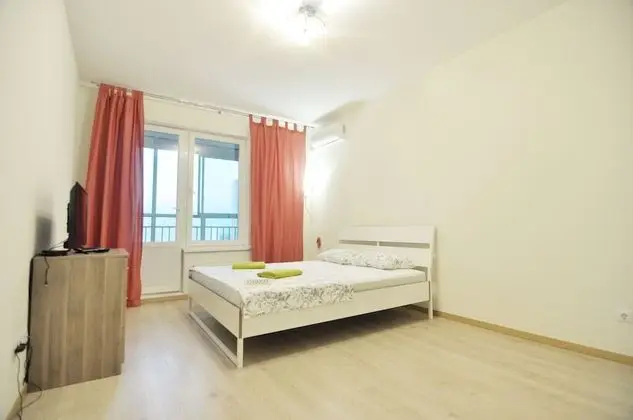 Comfort Oda, 1 Büyük (Queen) Boy Yatak ve Çekyat, Sigara İçilmez