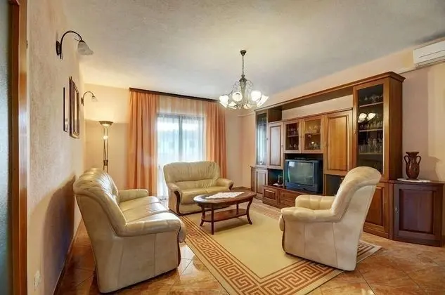 Standard Apart Daire, 4 Yatak Odası (43/1579)