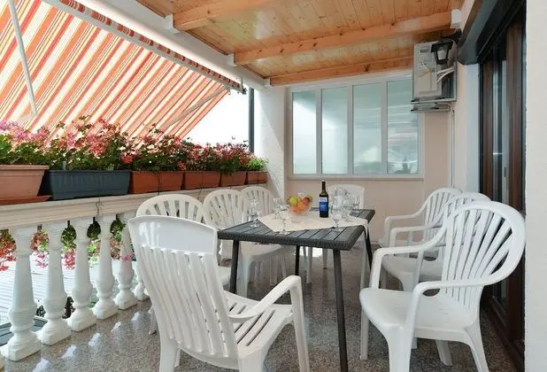 Standard Apart Daire, 4 Yatak Odası (43/1579)