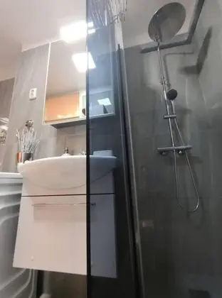 Apart Daire, 1 Büyük (Queen) Boy Yatak