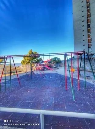 Apart Daire, 1 Büyük (Queen) Boy Yatak