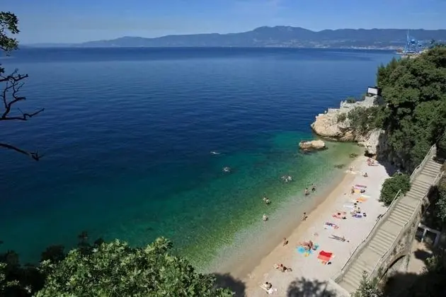 Apart Daire, 1 Büyük (Queen) Boy Yatak