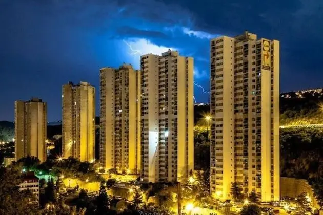 Apart Daire, 1 Büyük (Queen) Boy Yatak