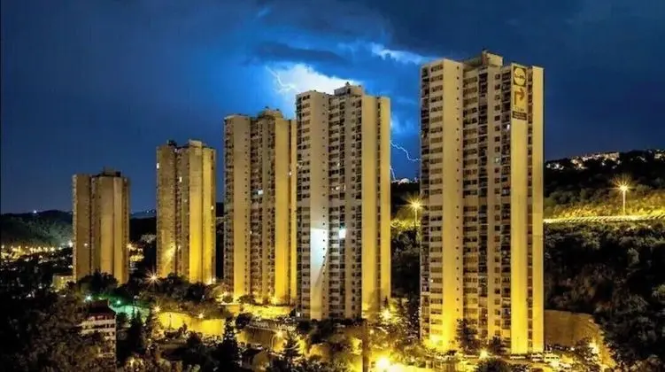 Apart Daire, 1 Büyük (Queen) Boy Yatak