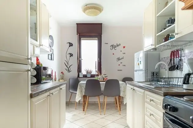 Apart Daire, 1 Büyük (Queen) Boy Yatak