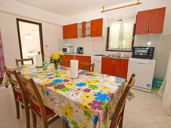 Standard Apart Daire, 4 Yatak Odası (603/1448)