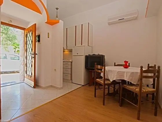 Standard Apart Daire, 2 Yatak Odası (613/1470)
