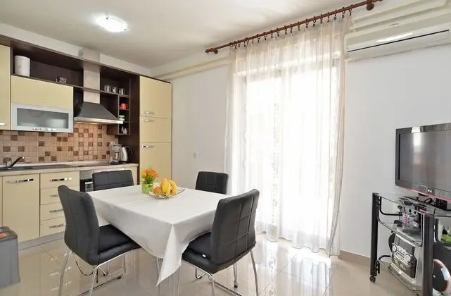 Standard Apart Daire, 2 Yatak Odası (628/1500)