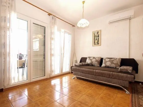 Standard Apart Daire, 3 Yatak Odası (692/1628)