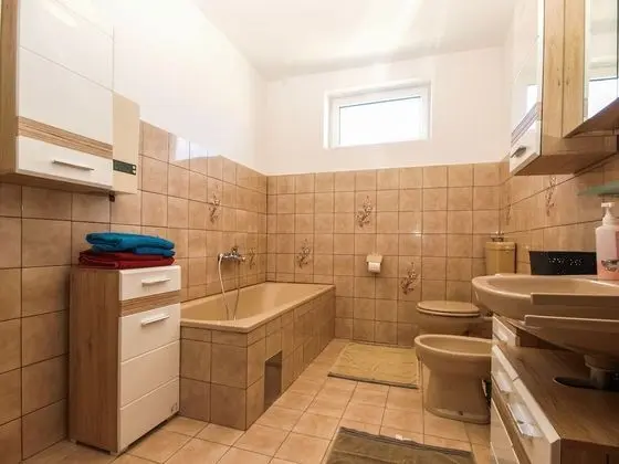 Standard Apart Daire, 3 Yatak Odası (692/1628)
