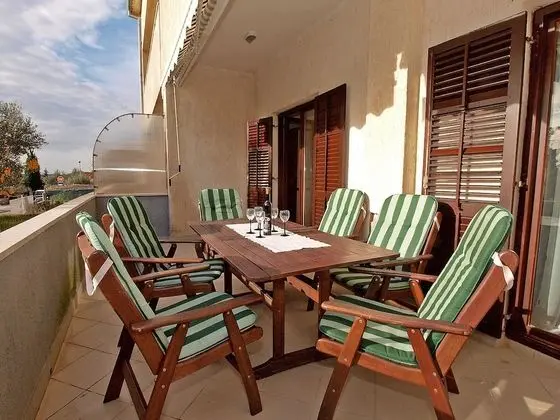 Standard Apart Daire, 4 Yatak Odası (70/106)