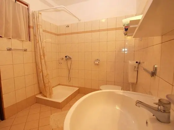 Standard Apart Daire, 4 Yatak Odası (70/106)