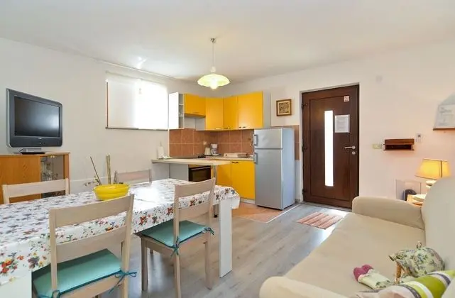 Standard Apart Daire, 2 Yatak Odası (877/2050)