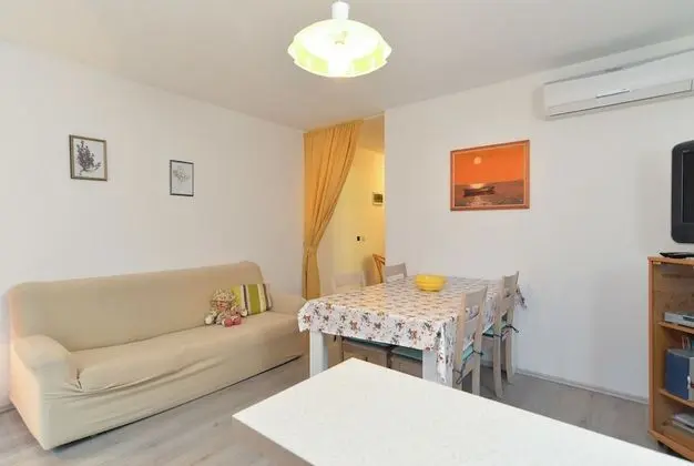 Standard Apart Daire, 2 Yatak Odası (877/2050)