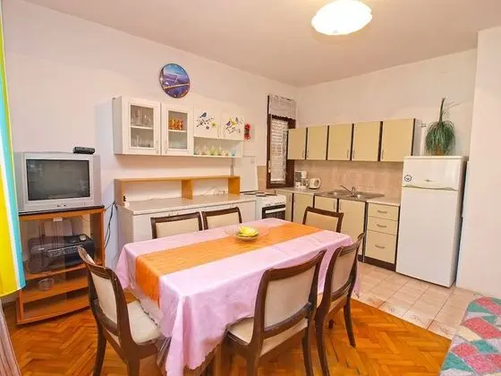 Standard Apart Daire, 2 Yatak Odası (925/2170)
