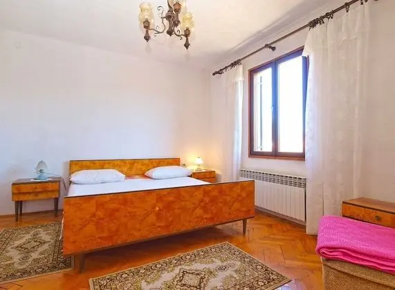 Standard Apart Daire, 3 Yatak Odası (939/2354)