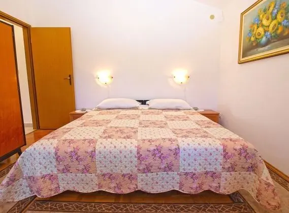 Standard Apart Daire, 2 Yatak Odası (950/2410)