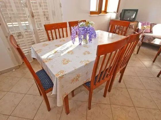 Standard Apart Daire, 2 Yatak Odası (950/2410)