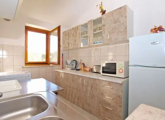 Standard Apart Daire, 2 Yatak Odası (950/2410)