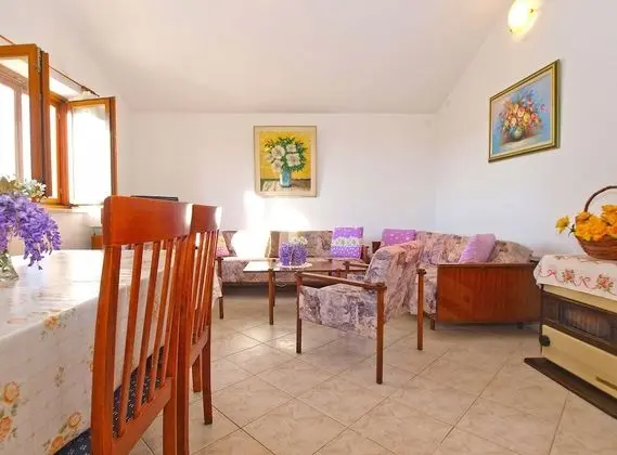 Standard Apart Daire, 2 Yatak Odası (950/2410)