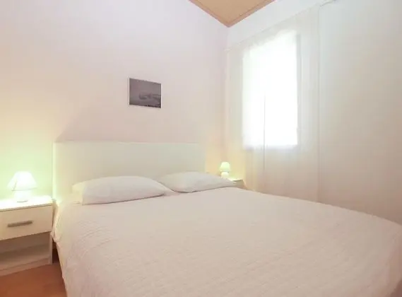 Standard Apart Daire, 2 Yatak Odası (959/2440)