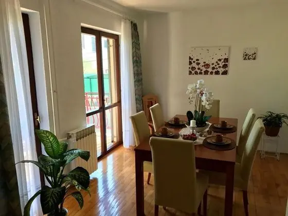 Apart Daire, 2 Yatak Odası, Balkon