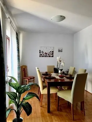 Apart Daire, 2 Yatak Odası, Balkon