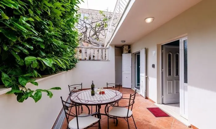 Apart Daire (One Bedroom Apartment with Terrace an)