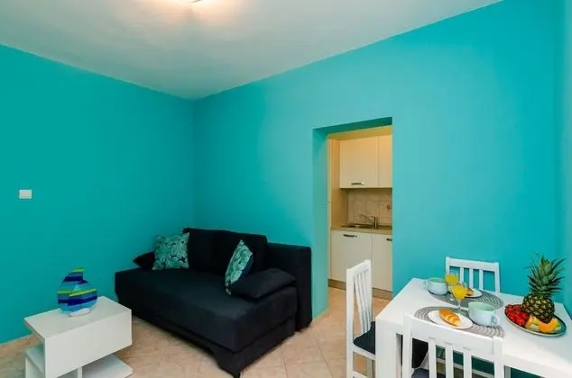 Apart Daire (One Bedroom Apartment with Terrace an)