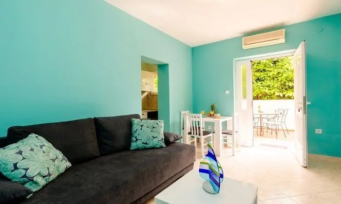 Apart Daire (One Bedroom Apartment with Terrace an)