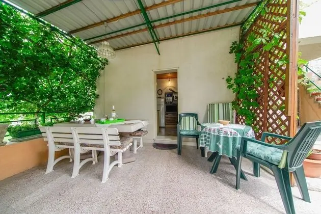 Apart Daire (Two Bedroom Apartment with Garden Ter)