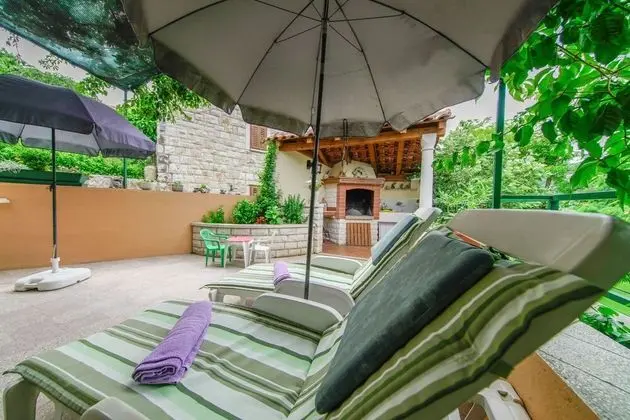 Apart Daire (Two Bedroom Apartment with Garden Ter)