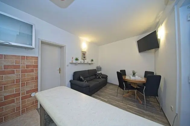 Apart Daire (Two Bedroom Apartment with Terrace)