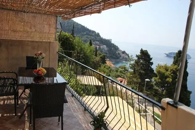 Apart Daire (One Bedroom Apartment with Terrace)