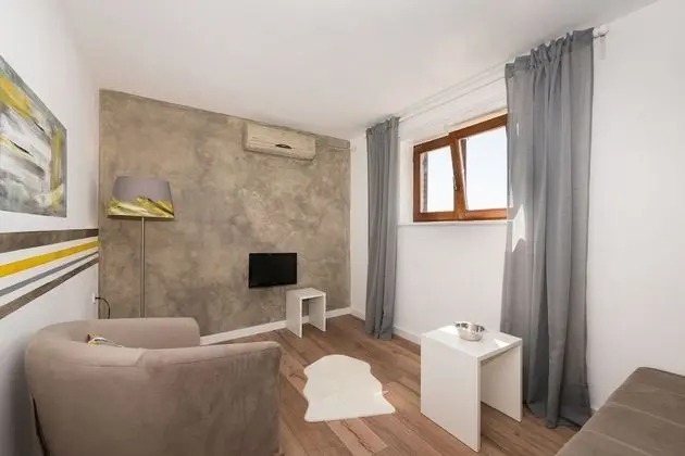 Apart Daire, 1 Çift Kişilik Yatak ve Çekyat
