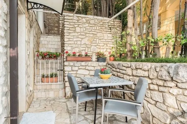 Apart Daire, 1 Çift Kişilik Yatak ve Çekyat