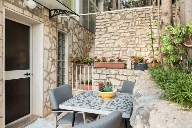 Apart Daire, 1 Çift Kişilik Yatak ve Çekyat