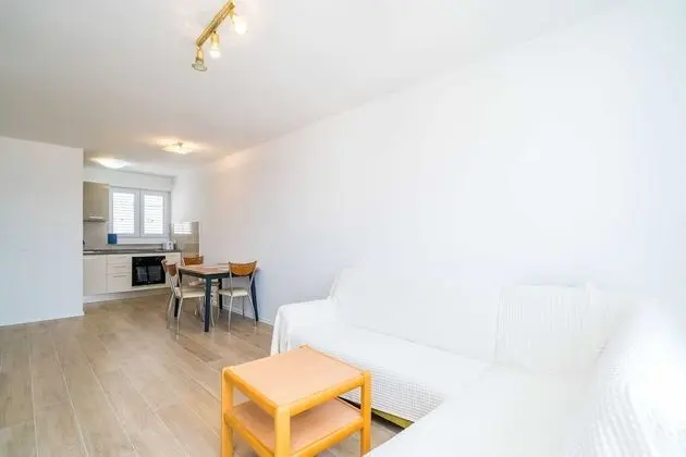 Apart Daire (One Bedroom Apartment with Balcony)